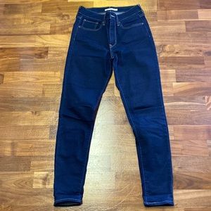 Levi’s 72 High rise skinny 27